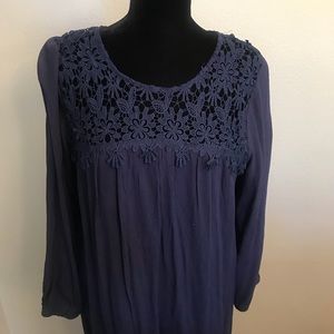 Navy embroidered shift dress!